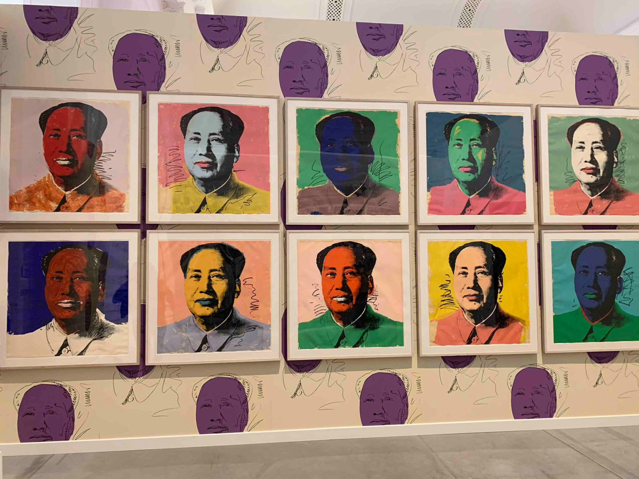 Cette série de portraits de Mao est peinte au moment où le président Nixon initie la détente dans les relations sino-américaines (Photo: Maison Moderne)