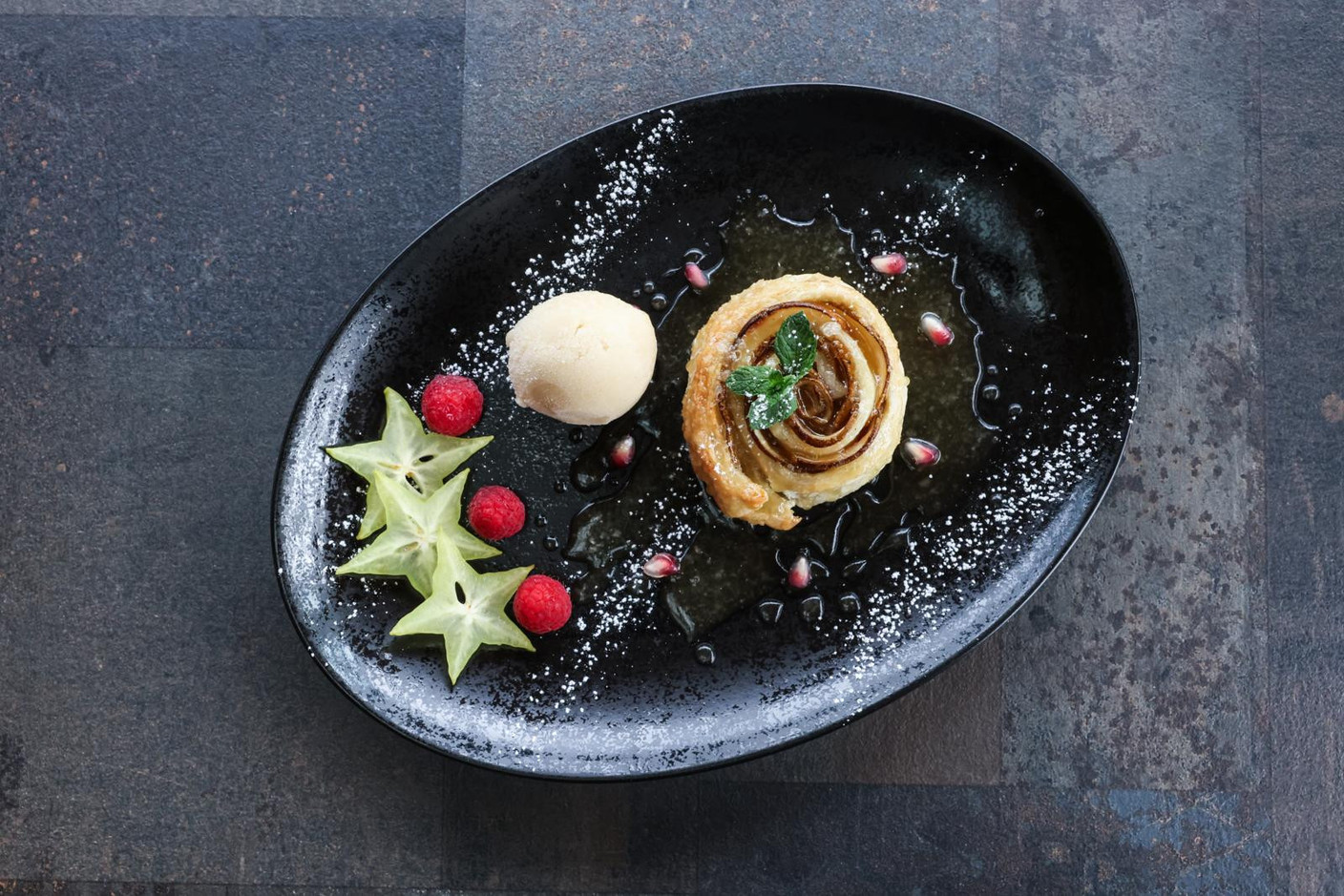 Thin pear tart with Williams pear sorbet Marie Russillo (Maison Moderne)