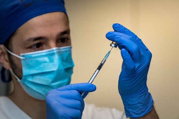 L’Union européenne a déjà commandé 200 millions de doses du vaccin de Johnson & Johnson.  (Photo: Nader Ghavami/Maison Moderne)