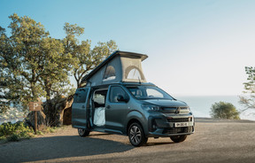 Concentré de 17 technologies d’assistance à la conduite en cinq mètres de longueur, avec cuisine amovible et jusqu’à quatre couchages, le Citroën Holidays est doté d’un BlueHDI 145 à six vitesses ou 180 à huit vitesses. (Photo: Citroën)