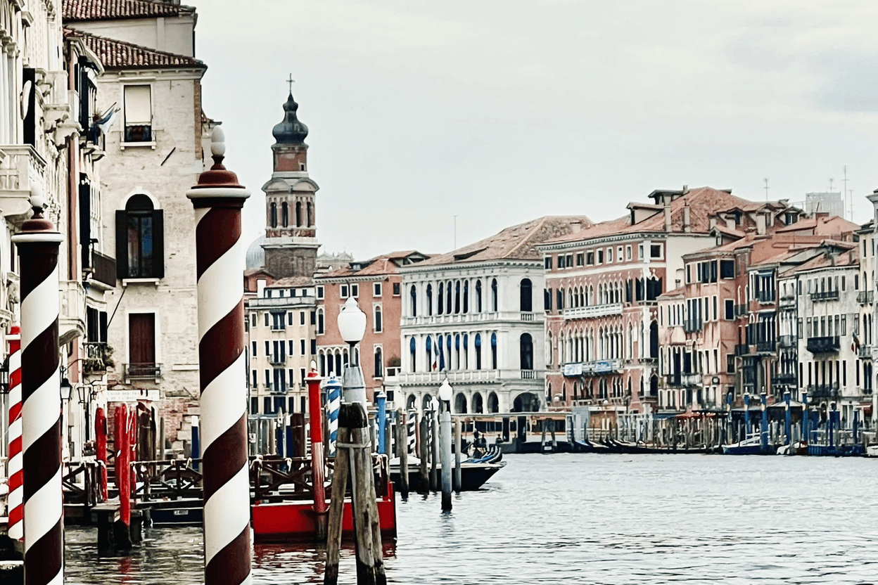 Venice with a difference: the exclusive Biennale tour (Photo: Continents Insolites)