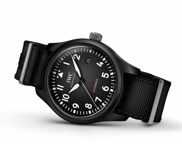 Un modèle céramique inspiré des montres d’aviateur bien dans l’air du temps. (PhotoIWC)