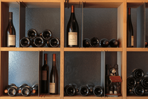 Les commandes de vin reprennent, mais à un rythme prudent semble-t-il. (Photo: Matic Zorman / Maison Moderne)