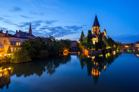Meuse, Moselle et Meurthe-et-Moselle peuvent s’attendre à un couvre-feu avancé à 18h. (Photo: Shutterstock)