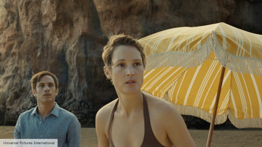 Vicky Krieps, with Gael García Bernal (Photo: Universal Studios) 