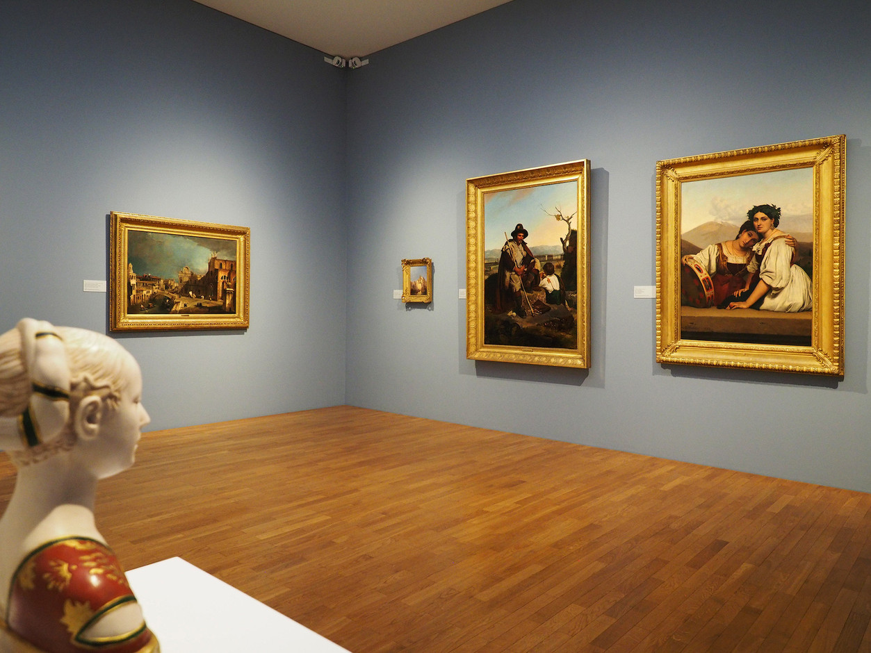 Une salle est dédiée aux peintures en lien avec l’Italie, que ce soit à l’occasion du Grand Tour des artistes ou avec les  vedute  des amateurs d’art.  (Photo: Les 2 Musées de la Ville de Luxembourg) 