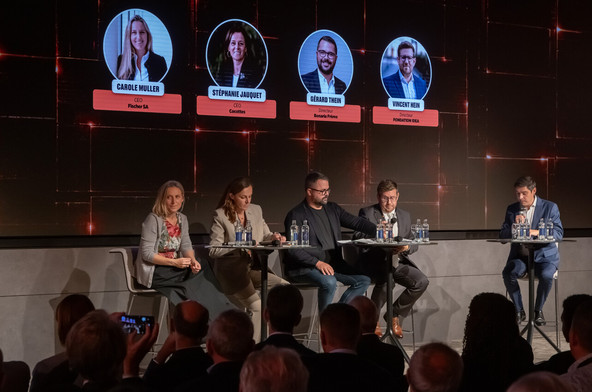 En 2019, le Luxembourg avait créé environ 16.000 emplois. Cela revenait, selon le calcul présenté par Vincent Hein (2e à partir de la droite), à voir arriver près de 300 personnes supplémentaires sur les routes chaque lundi matin par rapport au vendredi précédent. Cette dynamique s’est répétée pendant un quart de siècle. (Photo: Blitz)
