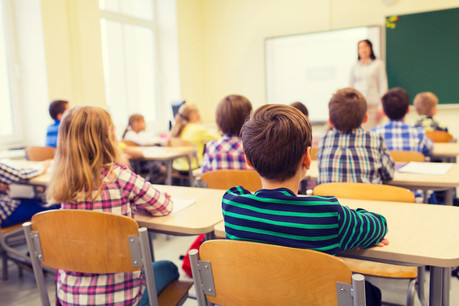 Malgré une vingtaine de classes placées en quarantaine, les conditions dans lesquelles s’effectuent les cours ne changeront pas, a prévenu Claude Meisch. (Photo: Shutterstock)