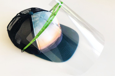 Imprimable en 3D, cette visière est prévue pour être facilement disposée sur une casquette ou un bob d’enfant. (Photo: Metaform architects)