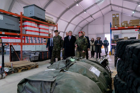François Bausch, accompanied by a Luxembourg delegation, visited the military base in Rukla, Lithuania. (Photo: Emmanuel Claude/SIP)