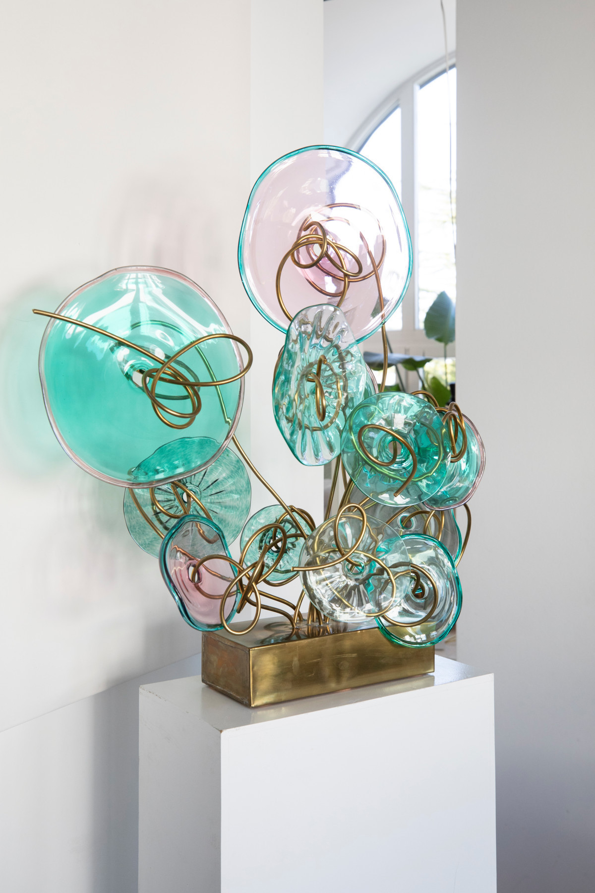 Ces sculptures sont réalisées à partir de verre soufflé à la main. (Photo: Guy Wolff/Maison Moderne)