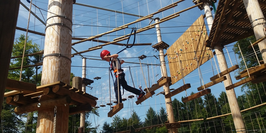 Ten adventure courses are offered (and two beginner courses), the highest of which is 11 metres off the ground. Photo: Steinfort Adventure
