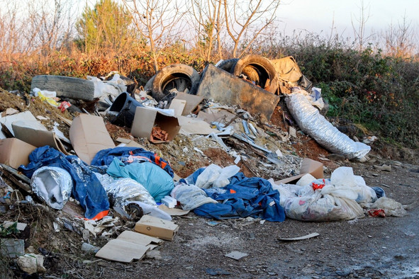 The government wants to tackle waste trafficking by significantly increasing criminal penalties. (Photo: Shutterstock)