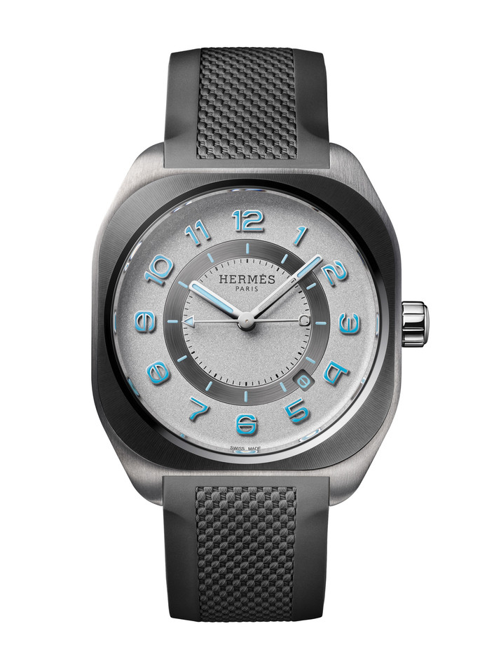 Two new dial colours for the H08 line: the Saint-Cyr and light grey. (Photo: Hermès)