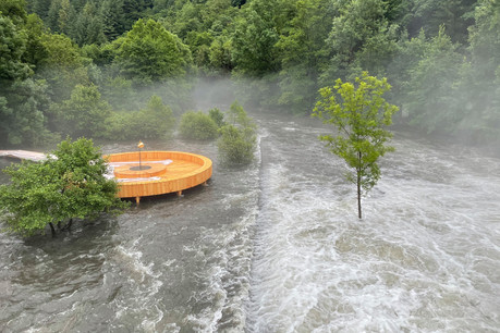 L’installation «Offrir quelques mots à la rive», de Marco et Fábio Godinho. (Photo: WaterWalls Festival 2021)