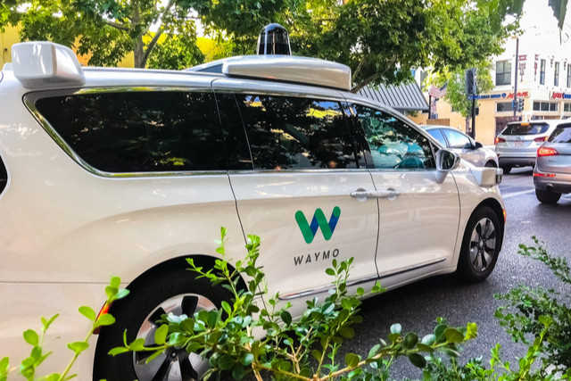 La filiale de véhicules autonomes de Google Alphabet a choisi une ville historique de l’industrie automobile pour démarrer la production en série de ses voitures. (Photo: Shutterstock)