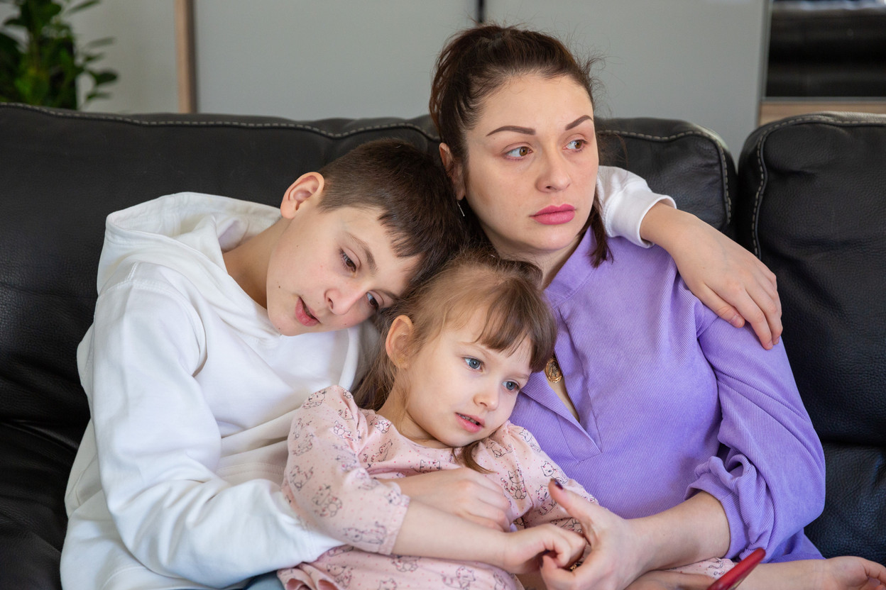“I still can’t believe that there is a war in my country,” says Alexandra, whose husband stayed behind to fight in Ukraine. Photo: Romain Gamba/Maison Moderne