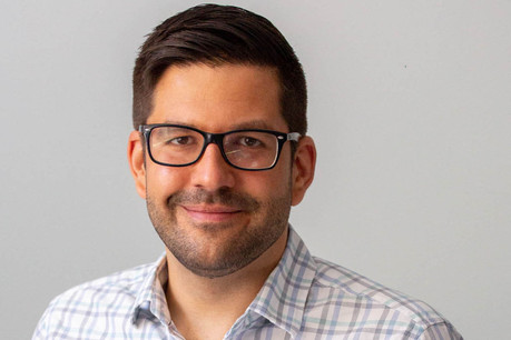 “In the budgets, companies plan only with the hiring costs, but they do not calculate the time spent on training, development, onboarding and ignore lost productivity in an existing team.” (Photo: BondWeaver)