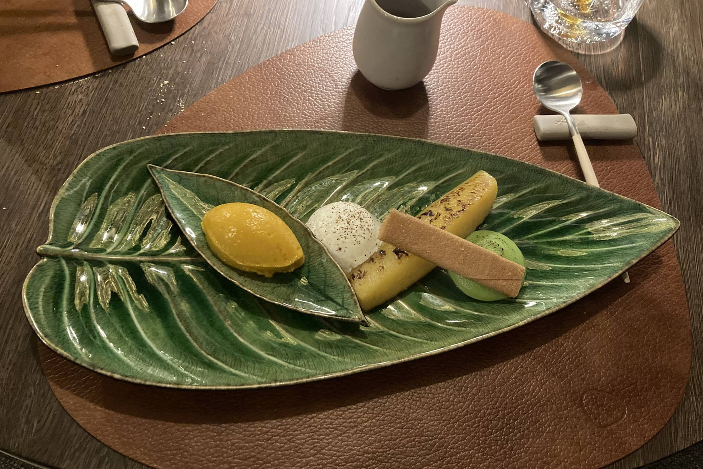 Roasted pineapple with spices. Photo: Paperjam