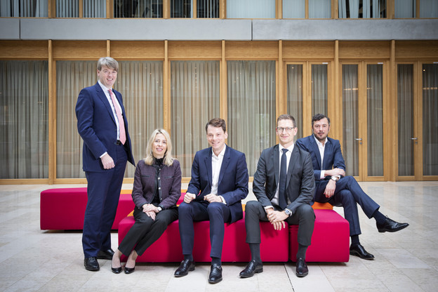 Matt Moran, Roxane Haas, Oliver Weber, Olivier Carré and Vincent Lebrun, from PWC Luxembourg Crédit :  Jan Hanrion, Maison Moderne