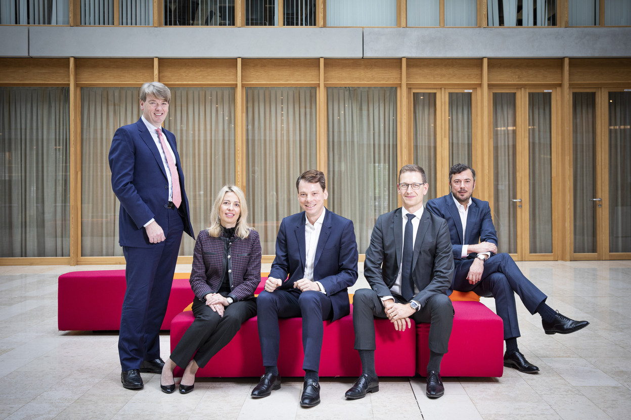 Matt Moran, Roxane Haas, Oliver Weber, Olivier Carré and Vincent Lebrun, from PWC Luxembourg Crédit :  Jan Hanrion, Maison Moderne