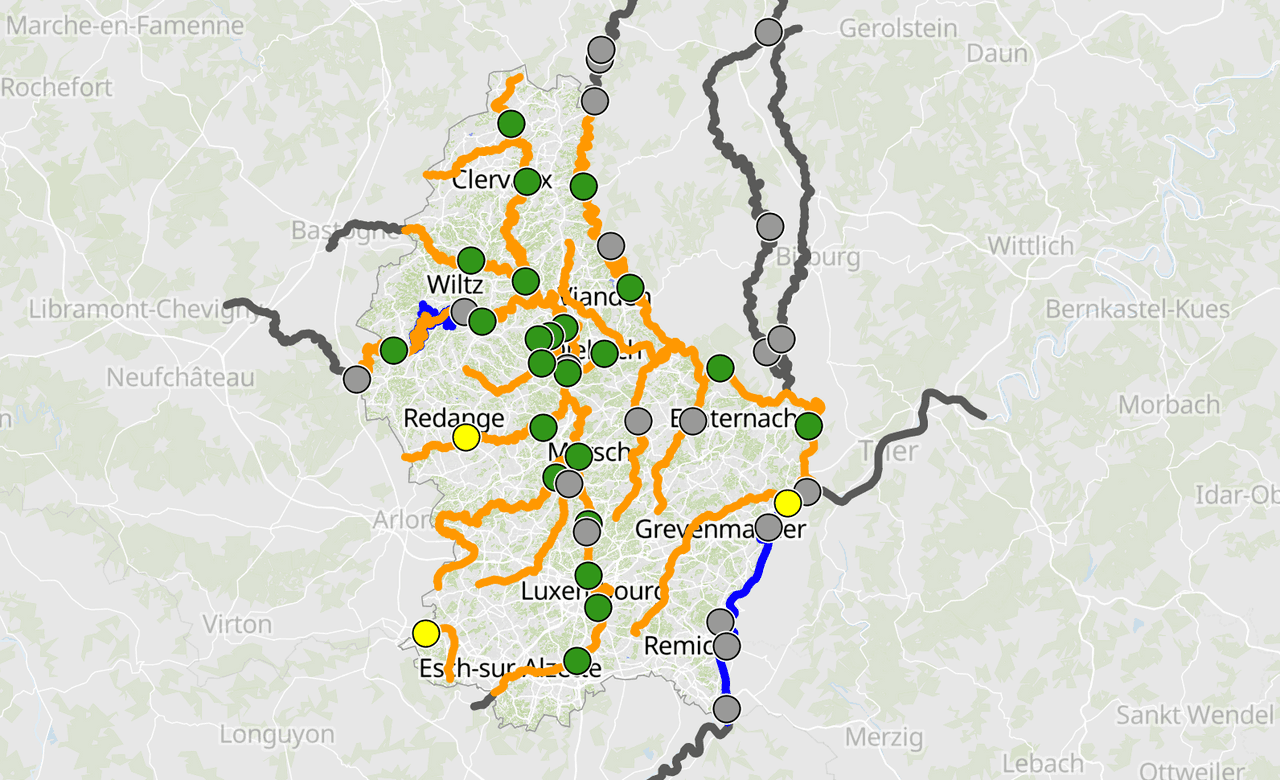 The orange lines represent areas where there is a danger of flooding and damage.   inondations.lu