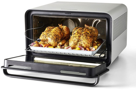 Le dernier-né des fours connectés de June, capables de détecter ce qui doit cuire et de proposer le meilleur programme de cuisson. Une technologie qui faisait rêver le fils du fondateur des barbecues Weber. (Photo: Jessica Grenier / June Oven)