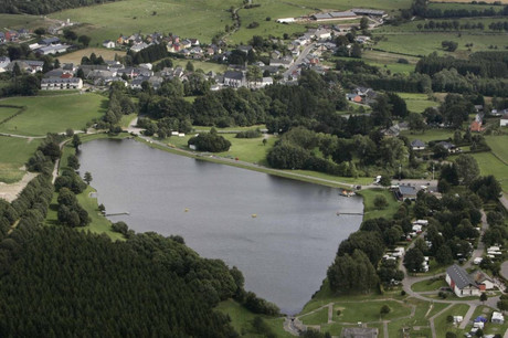 Le complexe hôtelier doit s’installer aux bords des deux lacs à Weiswampach. (Photo: www.visitluxembourg.com)