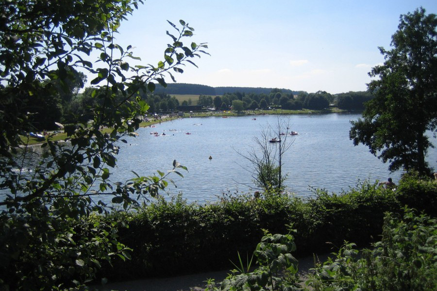 Le lac de Weiswampach est ouvert à la baignade et à la pratique de sports nautiques. (Photo: SI Weiswampach)