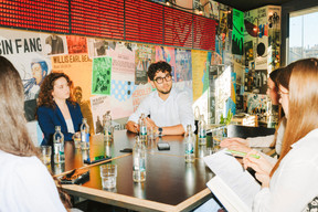 Beyond clichés, a generation sets its own terms—more outspoken, but also more deliberate. (Photo: Julian Pierrot/Paperjam)