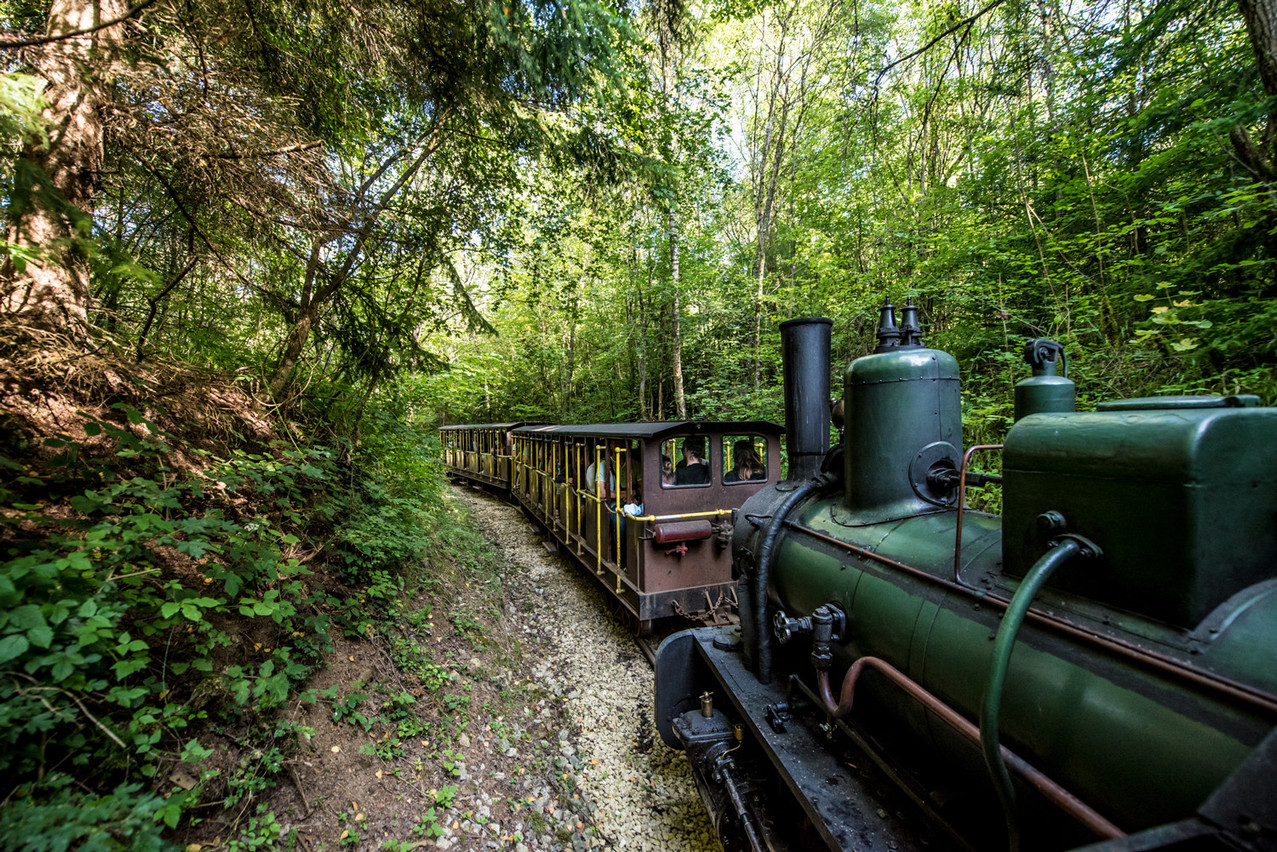 Don't miss the trip aboard the “Minièresbunn” mining train. Photo: Fonds de Gras Minett Park