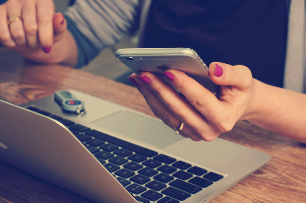 EU-wide digital identities and electronic signatures could fuel growth in the financial services sector, argues the Luxembourg House of Financial Technology. Photo credit: Firmbee.com/Unsplash