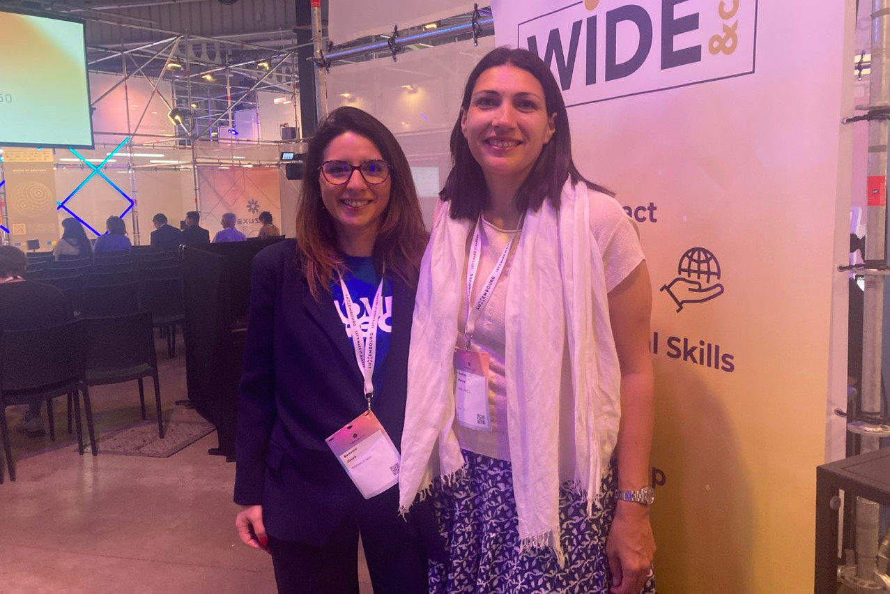 Zineb Bensaid (à g.), country director de Women in Tech au Luxembourg, et Marina Andrieu, fondatrice et managing director de la société Wide Andco. Une même voix pour une même cause. (Photo: Maison Moderne)