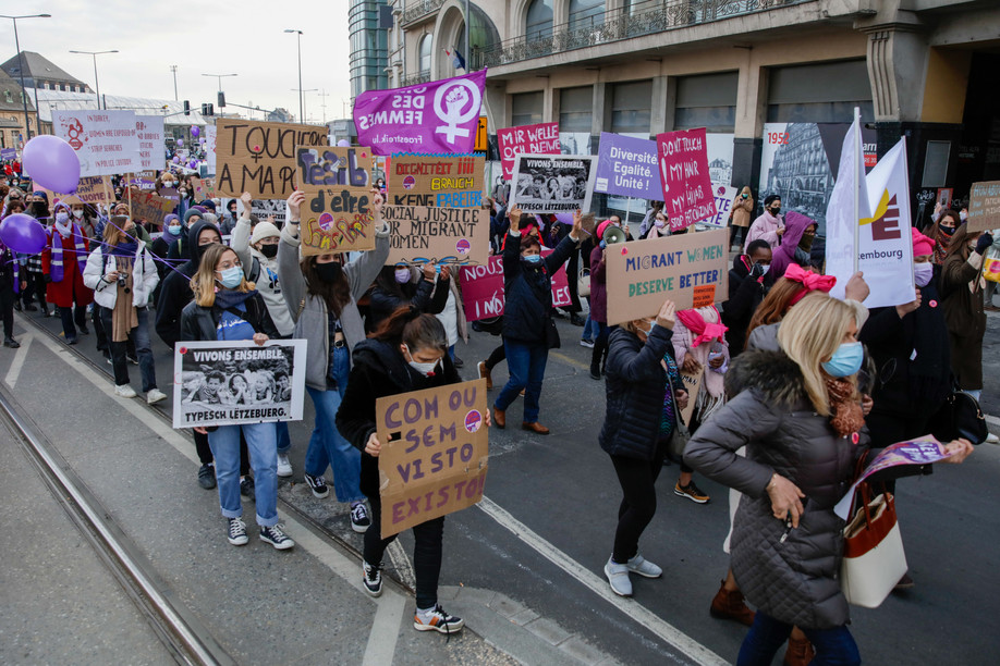 The women’s strike in 2021 marched peacefully from the central station to Place d’Armes, a route so far denied for this year Library photo: Romain Gamba / Maison Moderne