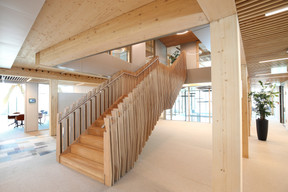 L’escalier occupe une place de choix dans l’aménagement intérieur. (Photo: Baloise)