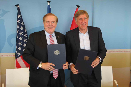 Le mémoire d’entente signé par J. Randolph Evans, ambassadeur des États-Unis au Luxembourg, et François Bausch, ministre de la Défense, prolonge de dix ans l’engagement des deux pays sur le site géré par les Forces aériennes américaines en Europe (Usafe). (Photo : MMTP)