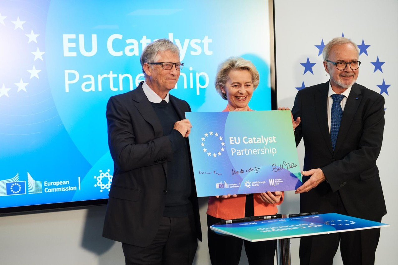 European Investment Bank president Werner Hoyer is seen with Microsoft and Breakthrough Energy founder Bill Gates and European Commission president Ursula von der Leyen during the UN Cop26 climate conference.  European Commission