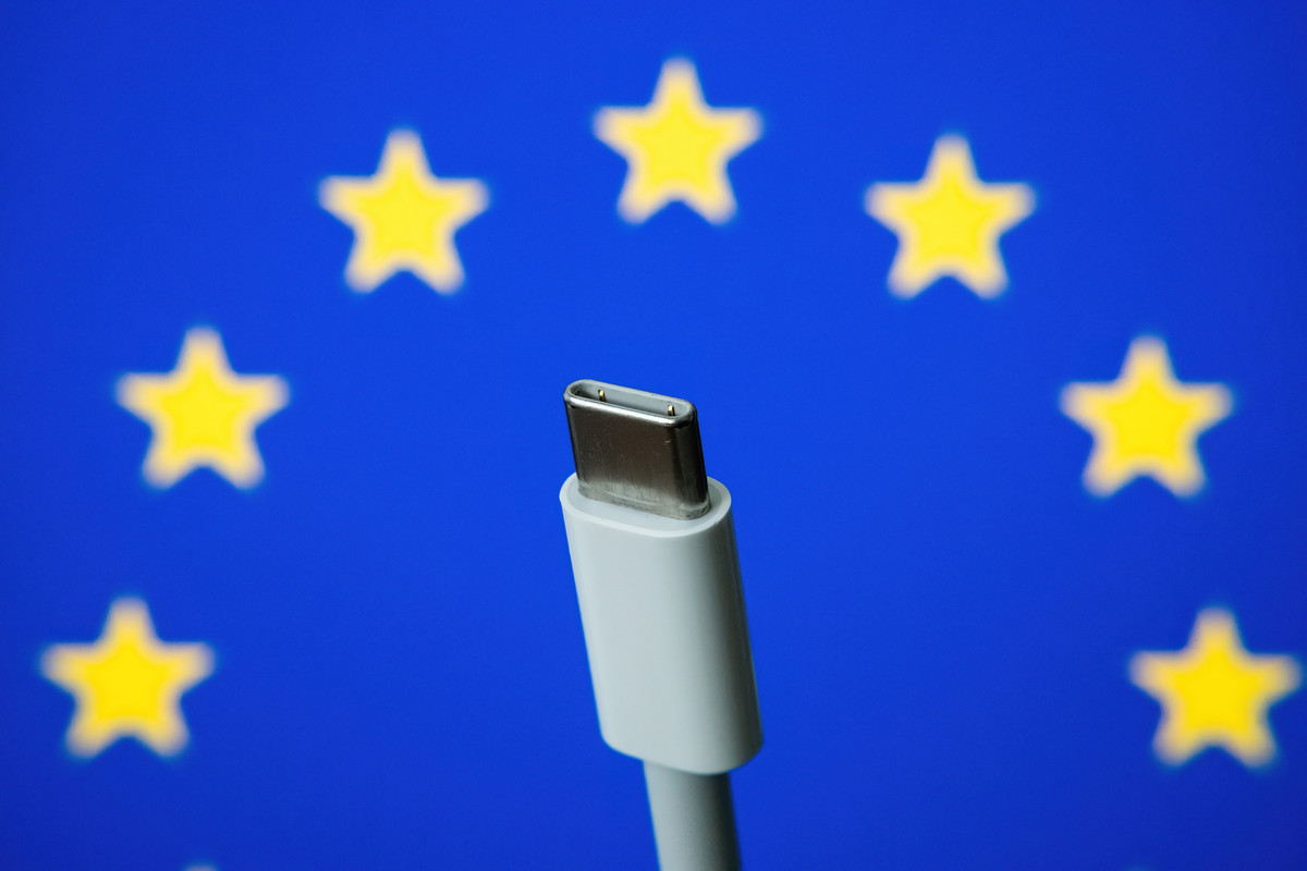 Universal EU Charger Voted In Delano News