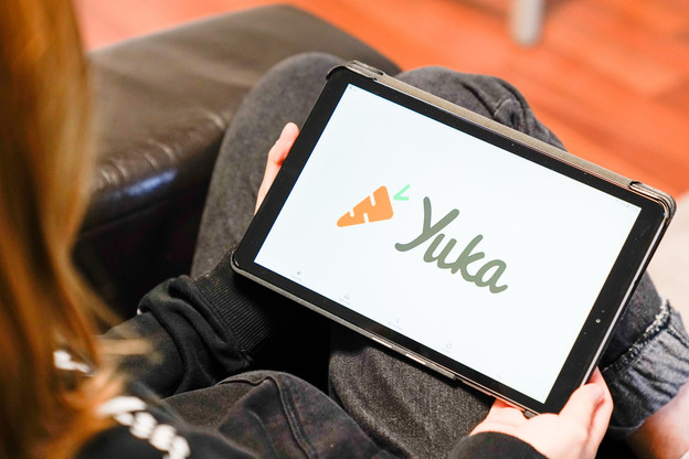 Lancée en 2017 en France, l’application Yuka, qui analyse l’impact des produits alimentaires et cosmétiques sur la santé, a le vent en poupe. (Photo: Shutterstock)