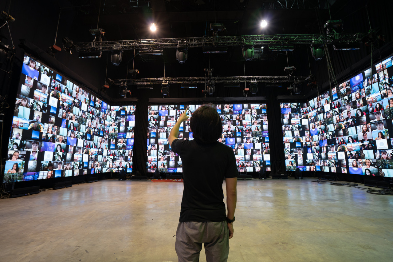 Un cours de yoga? Un concert à distance? Un Fintech Friday de la Lhoft? OnZoom permettra de tout faire dans un seul endroit: l’événement et sa retransmission, la billetterie et le marketing. (Photo: Shutterstock)