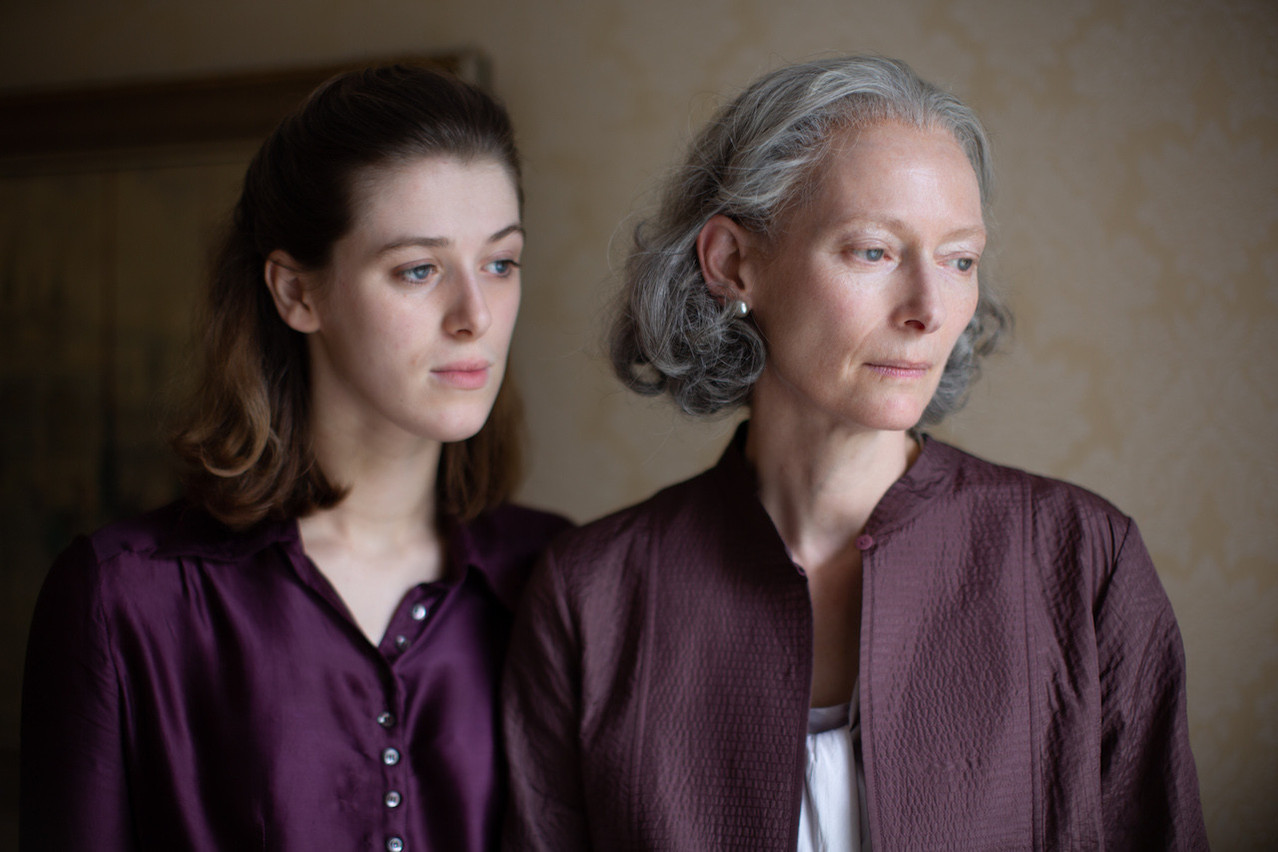 Honor Swinton Byrne and Tilda Swinton A24