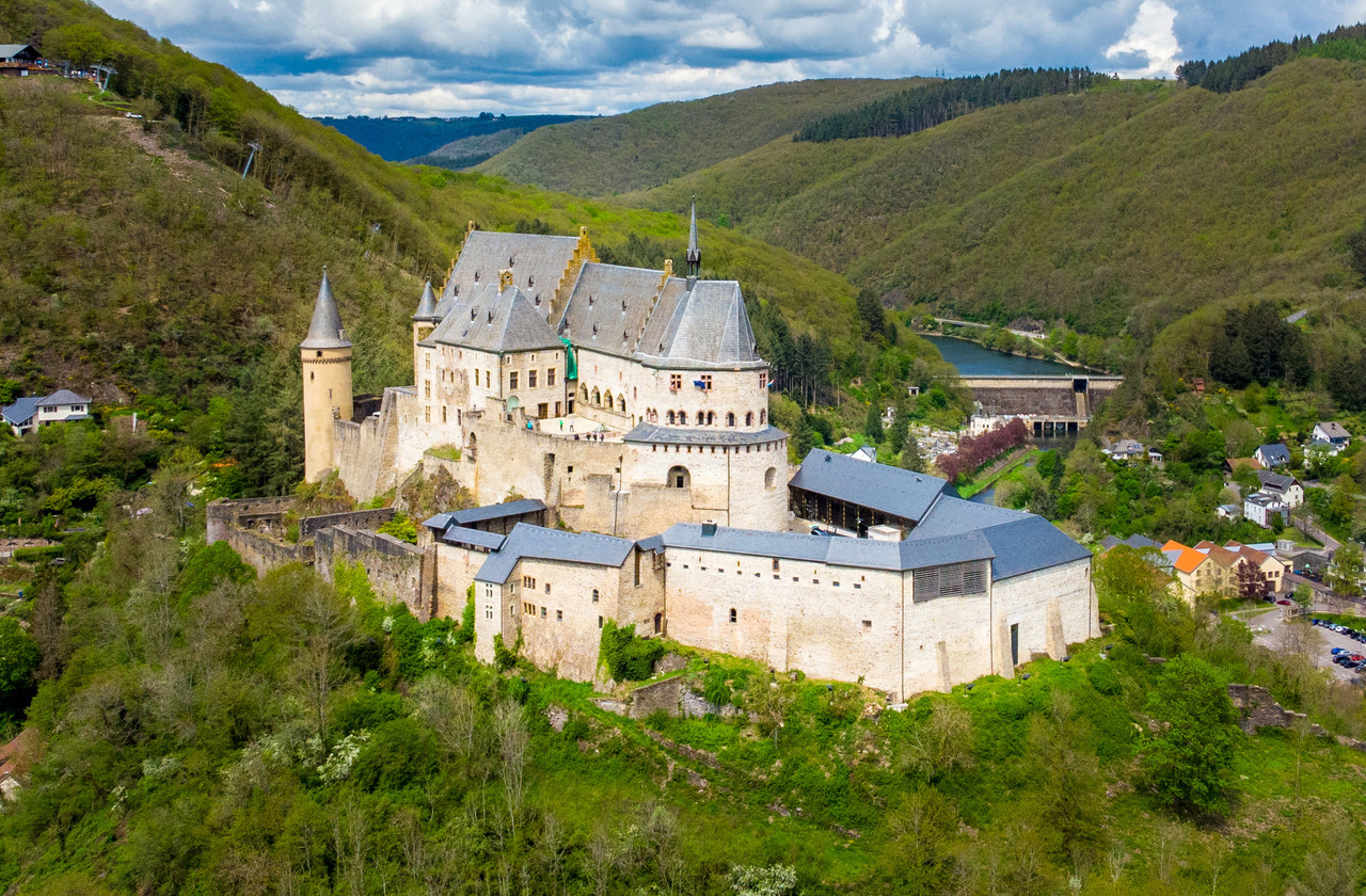 An exhibition featuring drawings from the 16th edition of the international contest of caricature and cartoon will be held in Vianden Castle.  Photo: Shutterstock