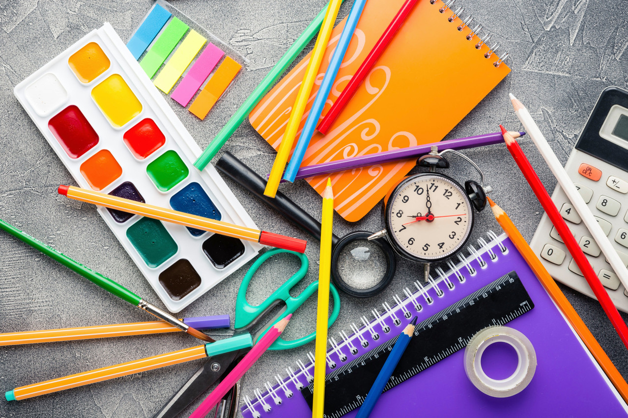 Bring your ideas, stories and artwork to this workshop and create a “zine,” or mini magazine, at the Kulturhaus Niederanven on Saturday 20 January 2024. Photo: Shutterstock